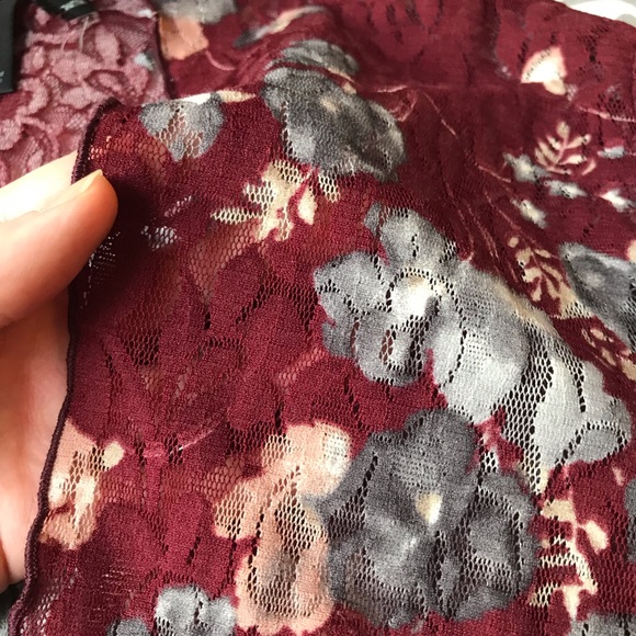 Wrap around lace blouse w/ bell-sleeves - Picture 5 of 5